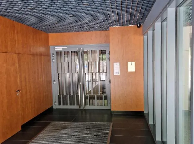 Center Zwierzyniecka Centrum, Targi, Mtp 24h Self Check-in, Parking Познань