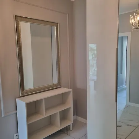 Center Zwierzyniecka Centrum, Targi, Mtp 24h Self Check-in, Parking Apartment