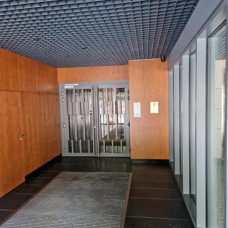 Center Zwierzyniecka Centrum, Targi, Mtp 24h Self Check-in, Parking Poznan