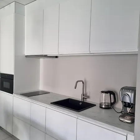 Center Zwierzyniecka Centrum, Targi, Mtp 24h Self Check-in, Parking *