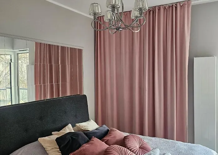 Center Zwierzyniecka Centrum, Targi, Mtp 24h Self Check-in, Parking